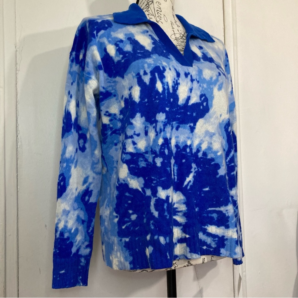 Luxury Cashmere Charter Club Blue White Tie Dye Collared V Neck Sweater